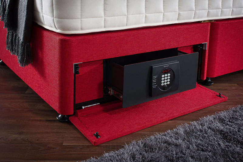 Safe  Secure upclose HR (002) web