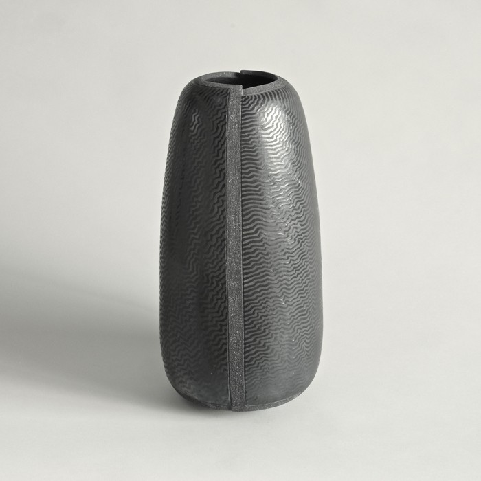 Raku-David-Roberts-Black-on-Black-Ripple-37h-x-19dia-web