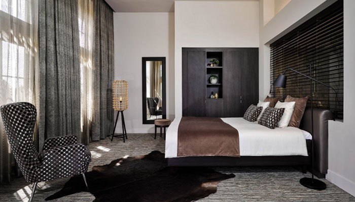 Arrow-and-Lines-by-Kobe-low-res-web