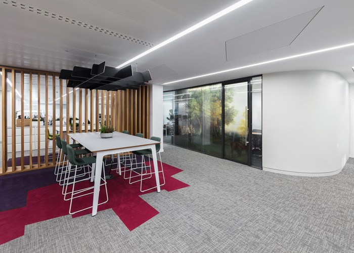 Web-4-Collaboration-space-and--VC-Room