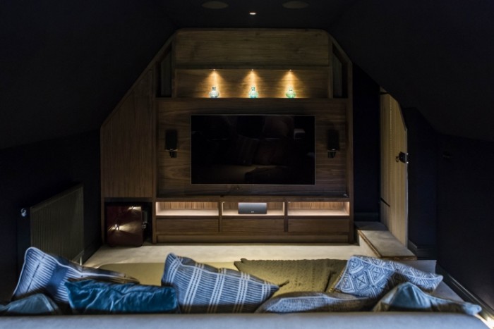 w-auto_h-500_m-fit_s-any__FIELD_HOUSE-0591_lo-res