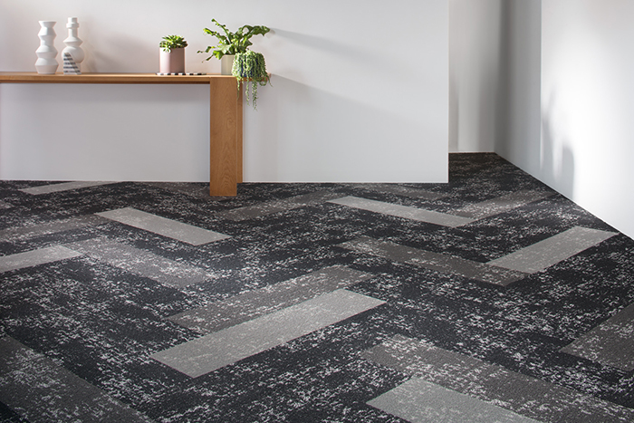 METALLIC_JOINERY-ENAMELLED_TRIM-SILVER_TWIST-CMYK design insider web