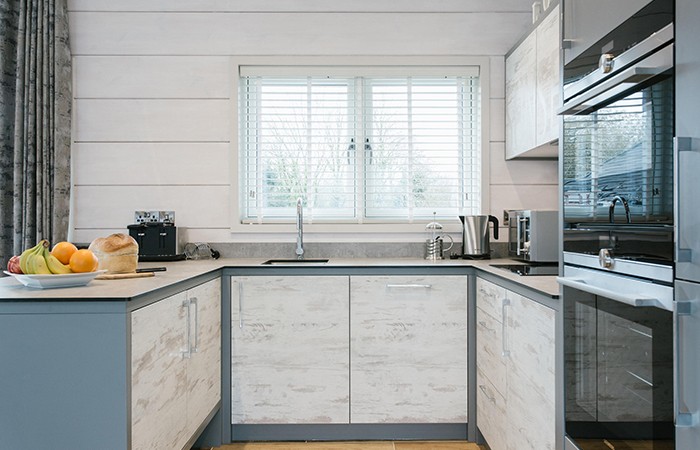 Design Insider Musbury Luxury Lodges Treehous Kitchen