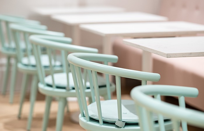 Design Insider Inside Out Peggy Porschen Chelsea (photo by Tom Bird)-6