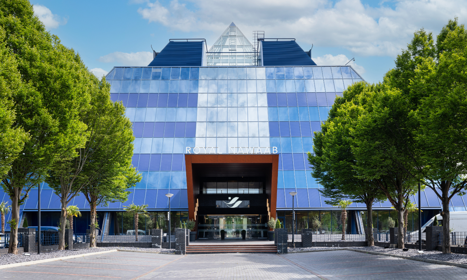Royal Nawaab Pyramid, Stockport